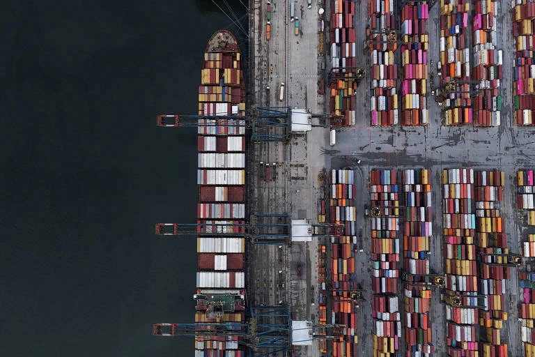 Tarifaço dos EUA atinge 26% das exportações brasileiras, 4.000 produtos e US$ 11 bilhões em risco, entenda impacto em madeira, açúcar e carne suína, diz CNI