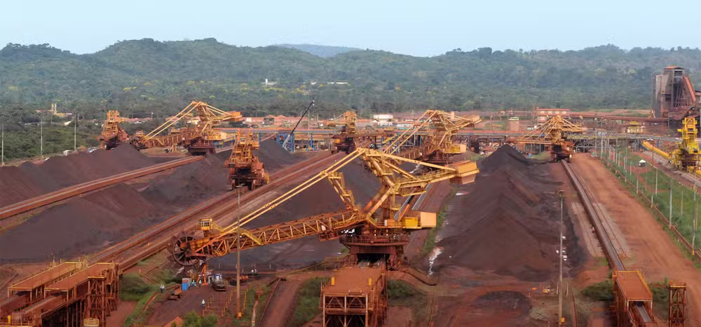 Minério de ferro avança 0,53% na bolsa de Dalian, alta reflete queda nos embarques internacionais para a China e reduz pressão sobre estoques