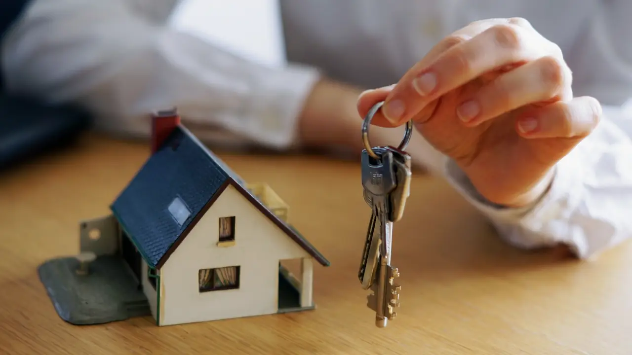 Crédito imobiliário cresce 23% no 1º semestre e atinge R$ 180,9 bilhões, supera projeção da Abecip com impulso do FGTS, SBPE e Minha Casa Minha Vida