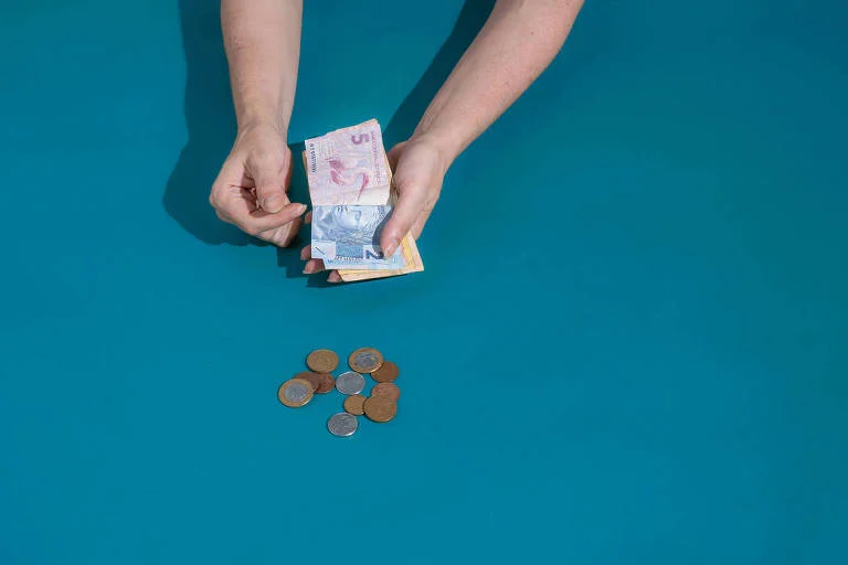 Paralisação dos bancários por 24 horas nesta quinta, por 5% de aumento real, reajuste do piso, VR, VA e PLR, Fenaban diz que recebeu pauta em 24 de junho