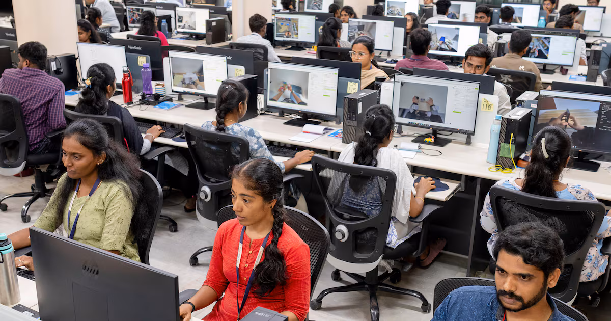 Onde a IA está criando empregos para humanos em Karur, como a anotação de dados para robôs gera trabalho estável para jovens em meio à automação crescente