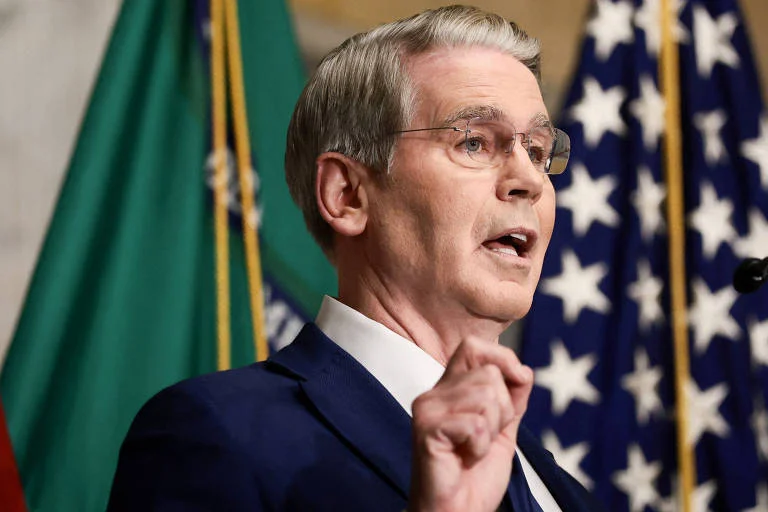 Oscilações do iene podem desestabilizar mercados globais, alerta Scott Bessent do Tesouro dos EUA após intervenção conjunta com o Japão