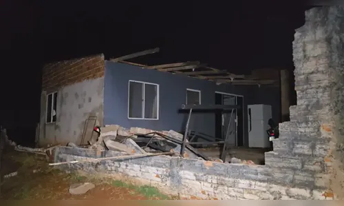 Temporal em Londrina: ventos de até 46,8 km/h deixam 65 imóveis destelhados e 16 quedas de árvores, danos concentrados na zona norte