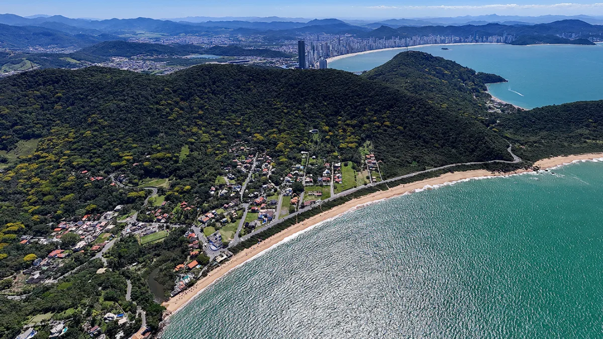 Jovem de 21 anos lança House Hunter para transformar a compra de imóveis no litoral de SC, com IA, curadoria e modelo buyer’s agent para intermediar R$ 37,5 milhões