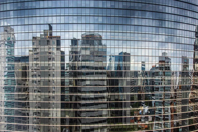 Vender a casa sem sair dela, ganhar liquidez imobiliária: como clientes de alta renda usam HomeCash da Rooftop para transformar imóvel em dinheiro