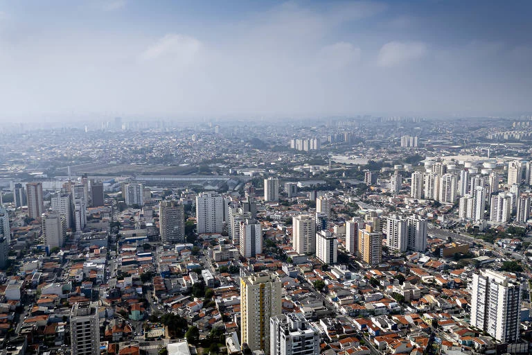 Financiamento imobiliário com recursos da poupança cresce 46,6% em agosto de 2026, saques pressionam saldo e alternativas de funding ganham espaço
