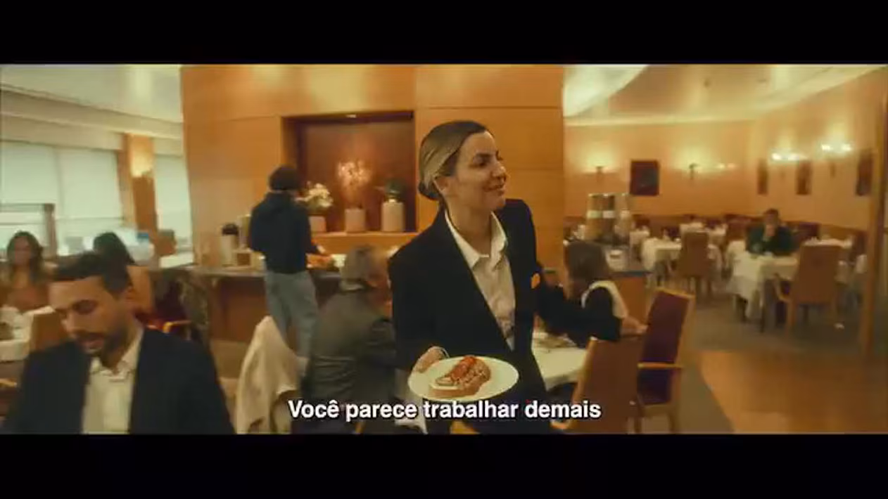 Trailer de Hotel Amor com Marcelo Adnet é divulgado, veja cenas inéditas, entenda o tom da comédia romântica, elenco, pistas da trama e informações sobre estreia