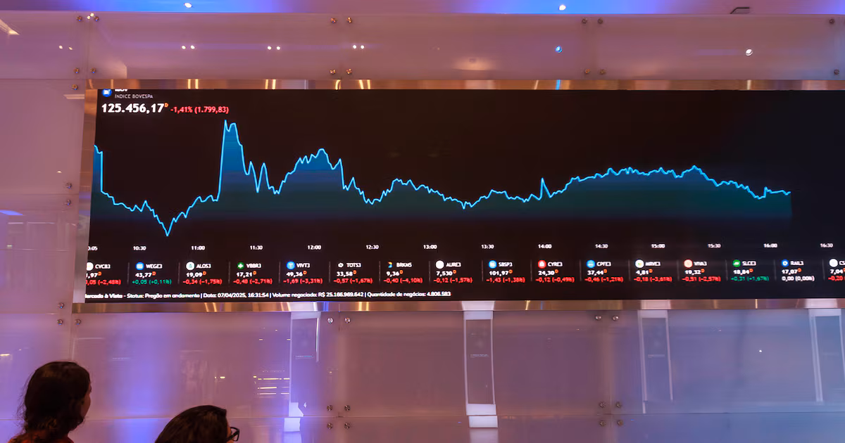 Como a vantagem de Flávio Bolsonaro no 1º turno fez cinco ações subirem mais de 20%, Magazine Luiza, BTG e B3 lideraram e Bolsa teve maior valorização em seis anos