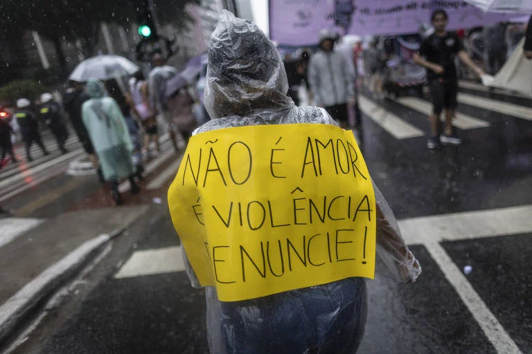 Violência psicológica e física podem anteceder suicídio de mulheres, e investigação ainda é desafio